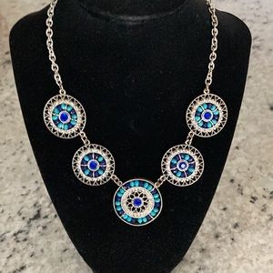 Costume Jewelry Silver, Aqua, & Blue Mandala Geomtric Vintage necklace!